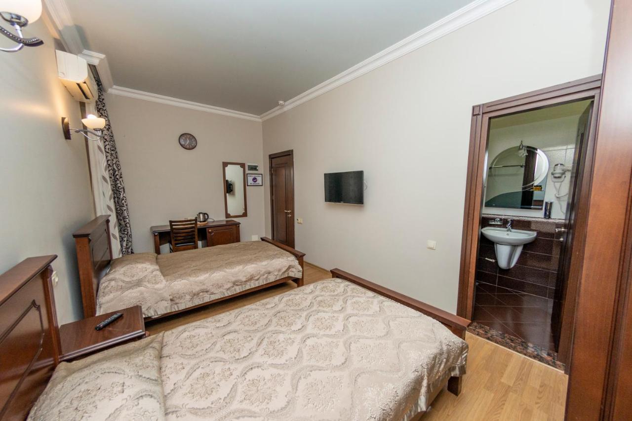 Eiffel Hotel Batumi Kültér fotó