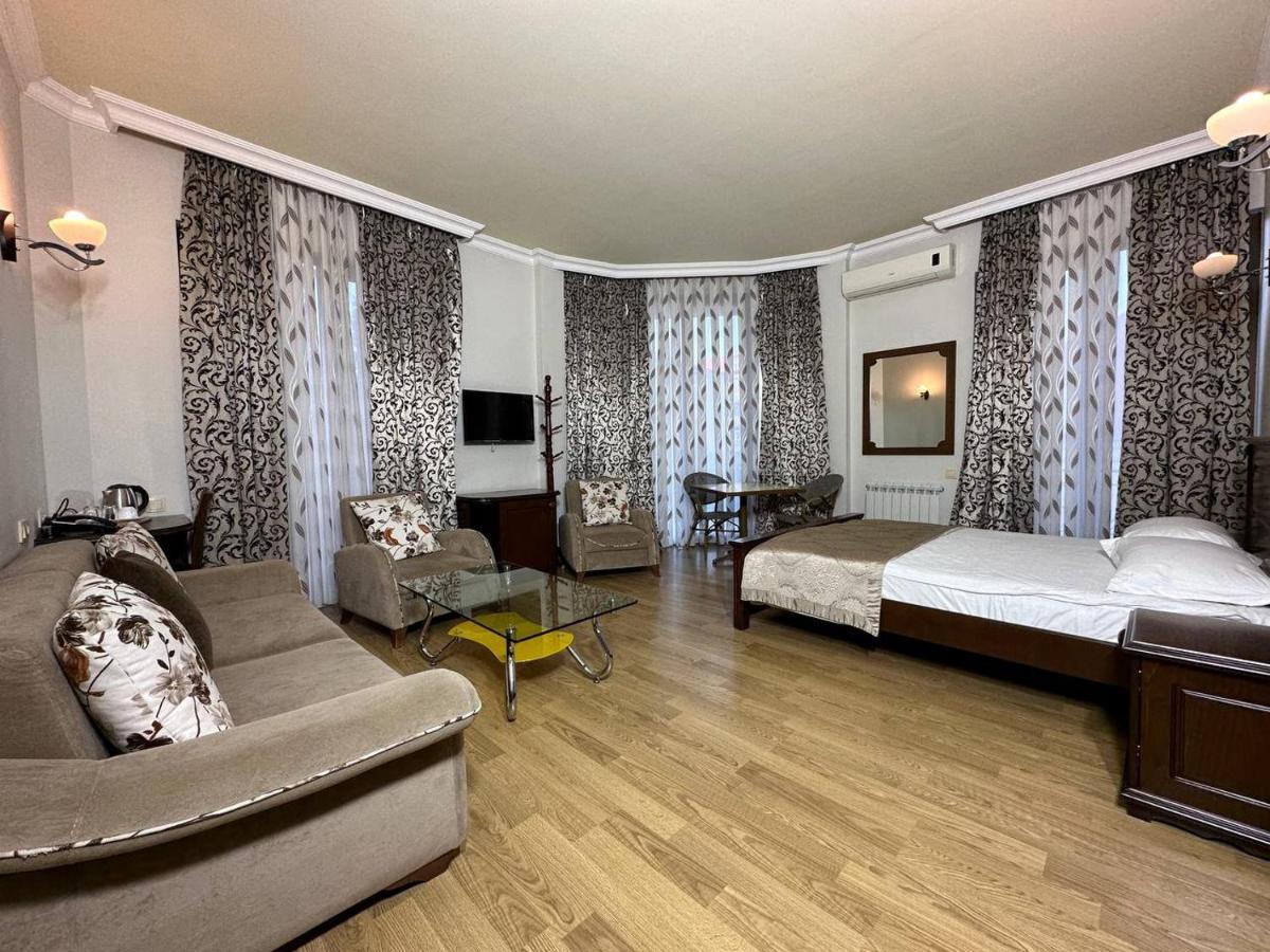 Eiffel Hotel Batumi Kültér fotó