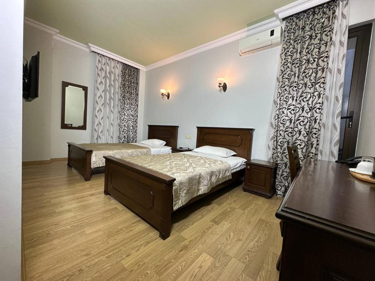 Eiffel Hotel Batumi Kültér fotó