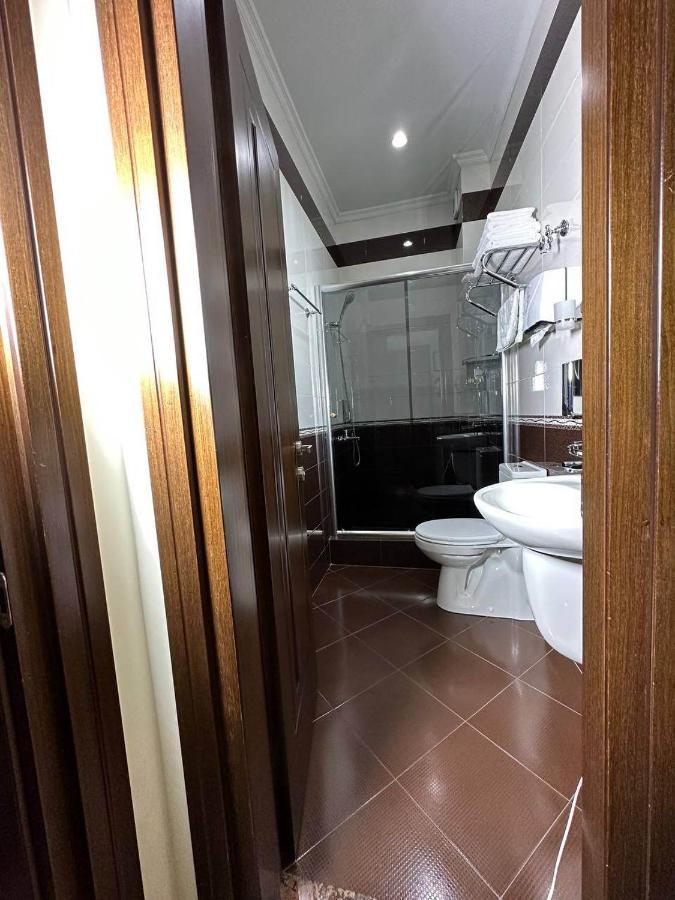 Eiffel Hotel Batumi Kültér fotó