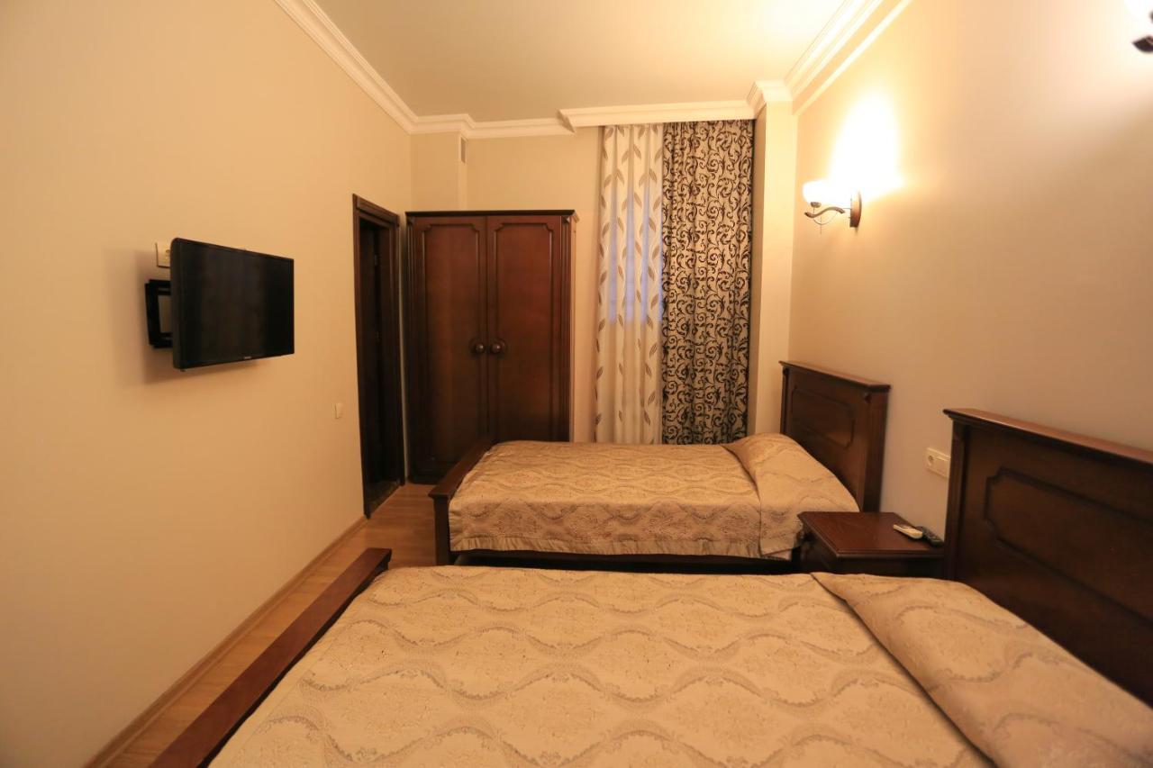 Eiffel Hotel Batumi Kültér fotó
