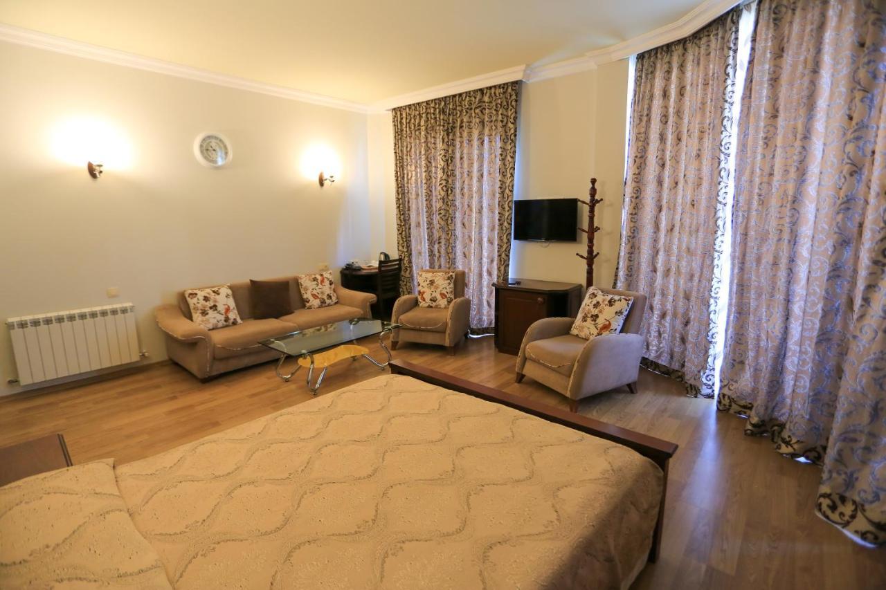 Eiffel Hotel Batumi Kültér fotó