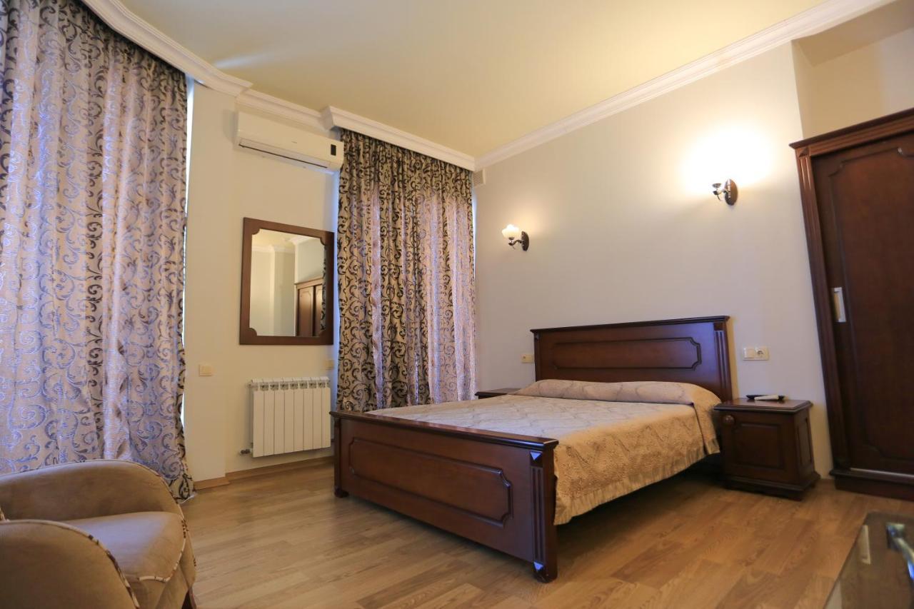 Eiffel Hotel Batumi Kültér fotó